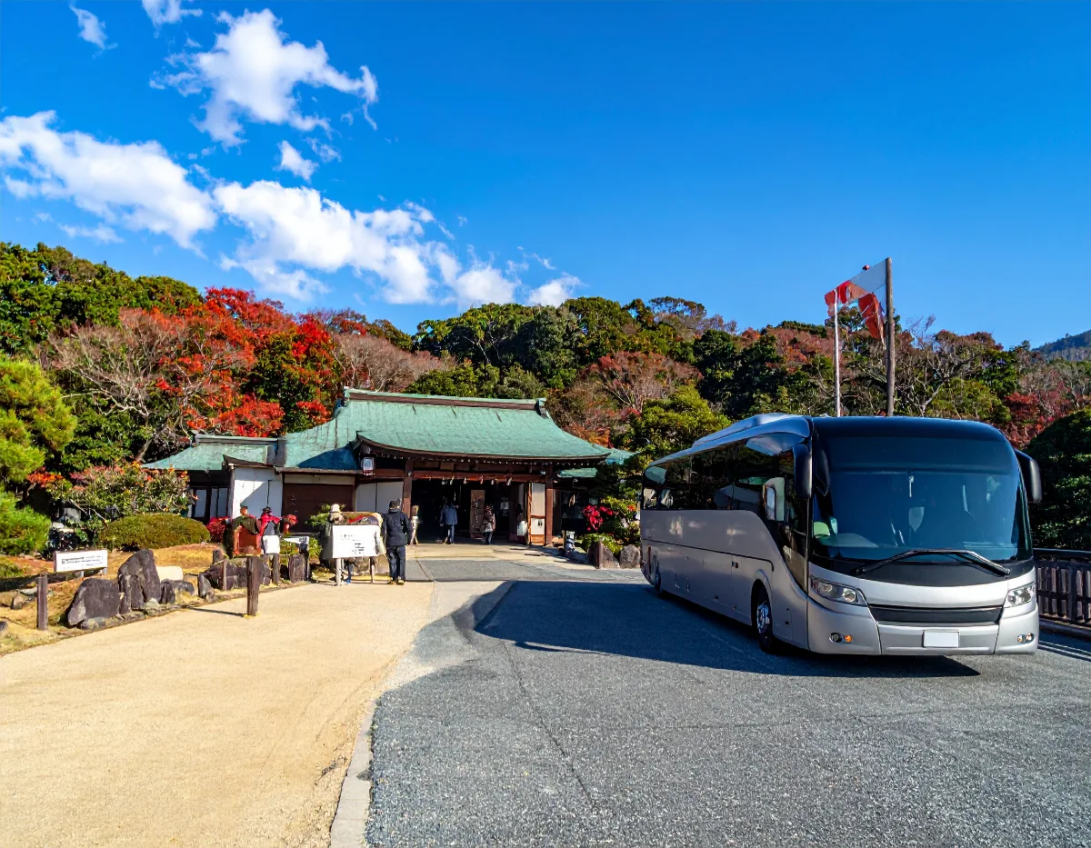 小型マイクロバスの定員と使いどころ